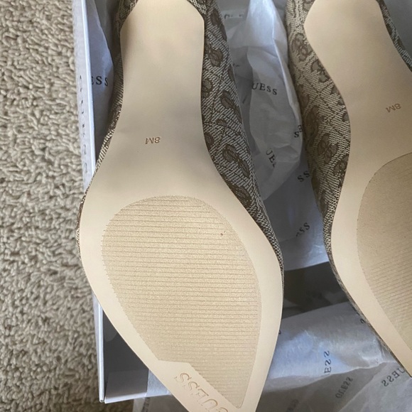 GUESS WOMEN’S heel size 8M - Picture 6 of 9
